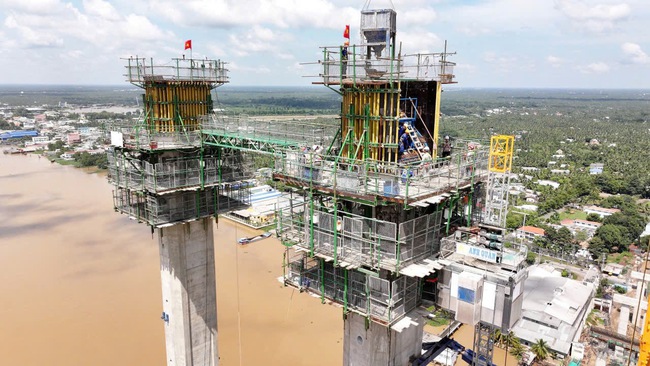 Hoàn thành hai trụ tháp lớn nhất cầu Rạch Miễu 2- Ảnh 3.