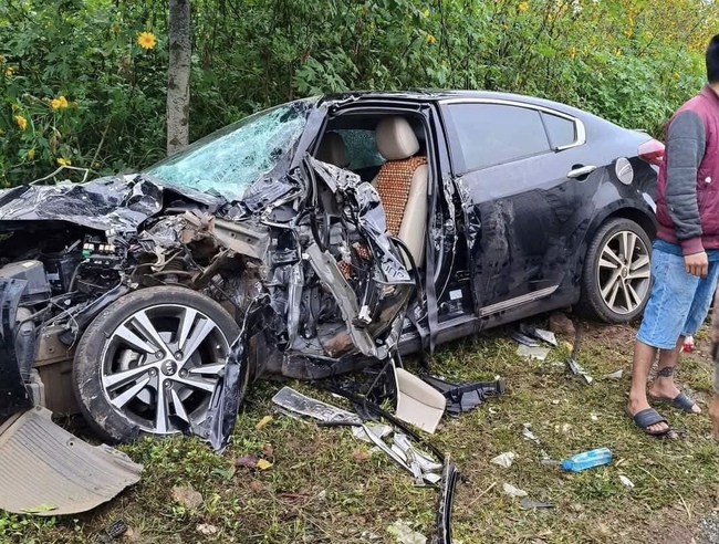 TNGT liên hoàn trên đường Hồ Chí Minh qua Đắk Nông khiến ba người bị thương- Ảnh 2.