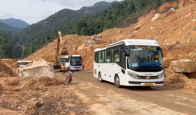 Tuyến QL27C qua đèo Khánh Lê thông xe 2 làn từ 7h ngày 24/12- Ảnh 2.