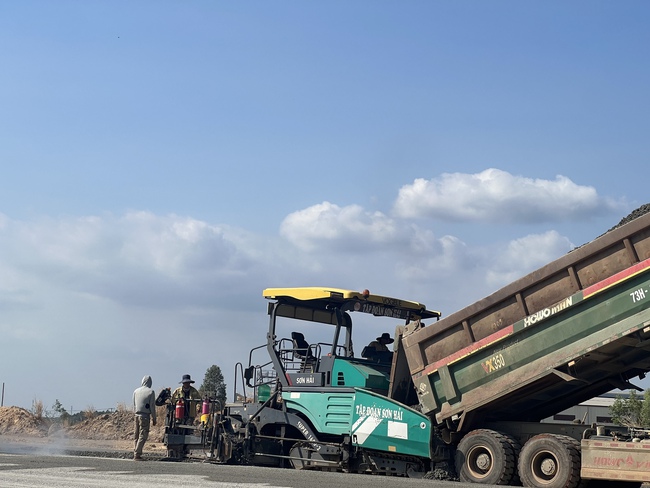 Đồng Nai cam kết giao mặt bằng cao tốc Biên Hòa - Vũng Tàu trước 30/6- Ảnh 2.