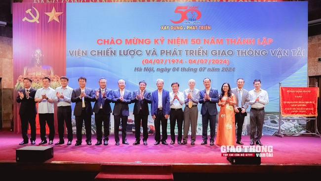 Nửa thế kỷ kiến tạo chiến lược phát triển giao thông- Ảnh 7.