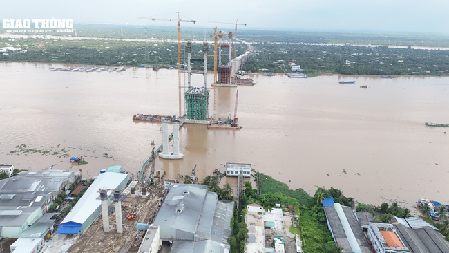 Cận cảnh cầu Rạch Miễu 2 thi công xuyên lễ- Ảnh 1.