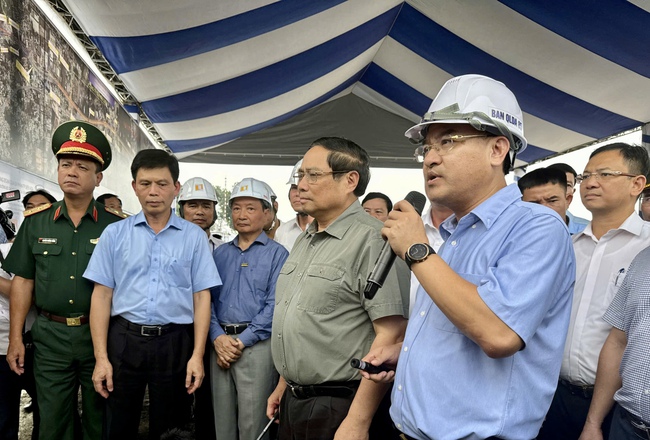 Thủ tướng Phạm Minh Chính kiểm tra tiến độ cao tốc Biên Hoà - Vũng Tàu- Ảnh 2.