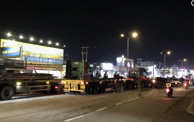 Tai nạn liên hoàn trên Quốc lộ 51 - Ảnh 1.