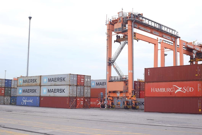 Hình ảnh mới nhất tại cảng Hải Phòng khi bão YAGI sắp đổ bộ- Ảnh 5.