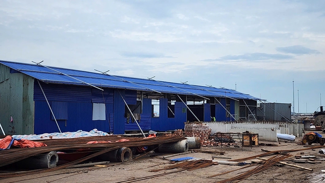 Hình ảnh mới nhất tại cảng Hải Phòng khi bão YAGI sắp đổ bộ- Ảnh 8.