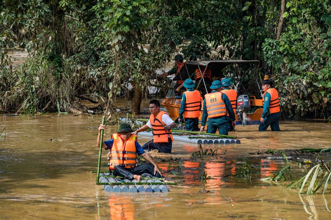 Đã tìm thấy thi thể 3 người mất tích do lũ quét ở cao tốc Đồng Đăng - Trà Lĩnh- Ảnh 4.