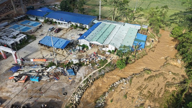 Đã tìm thấy thi thể 3 người mất tích do lũ quét ở cao tốc Đồng Đăng - Trà Lĩnh- Ảnh 1.