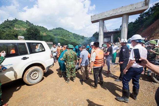 Đã tìm thấy thi thể 3 người mất tích do lũ quét ở cao tốc Đồng Đăng - Trà Lĩnh- Ảnh 2.