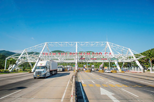 Tập đoàn Đèo Cả miễn thu phí tất cả xe cứu trợ- Ảnh 1.