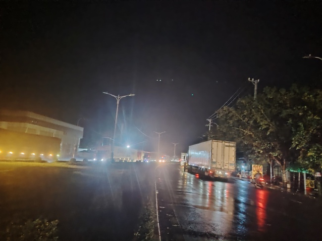 Cập nhật tình hình giao thông ở Nam Trung bộ: Tuyến QL1 đã thông suốt- Ảnh 1.