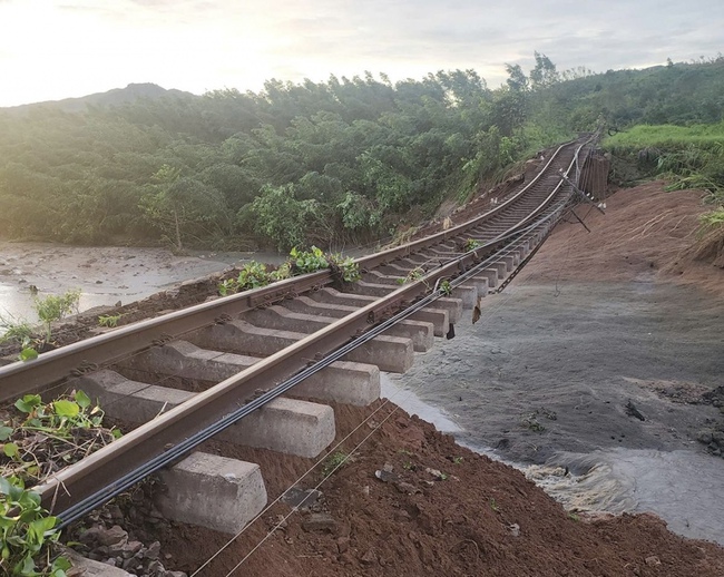 Bão số 13 khiến hàng nghìn ngôi nhà ở Đắk Lắk, Gia Lai bị hư hại, nhiều người thương vong- Ảnh 4.