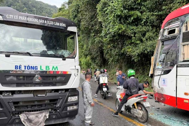 Tai nạn liên hoàn trên đèo Bảo Lộc, QL20 tê liệt nhiều giờ