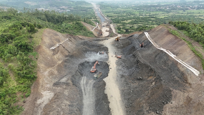 Lộ diện cao tốc Chí Thạnh - Vân Phong giữa đất trời Phú Yên- Ảnh 5.