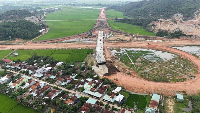 Lộ diện cao tốc Chí Thạnh - Vân Phong giữa đất trời Phú Yên- Ảnh 8.