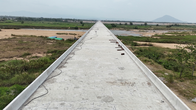 Lộ diện cao tốc Chí Thạnh - Vân Phong giữa đất trời Phú Yên- Ảnh 7.