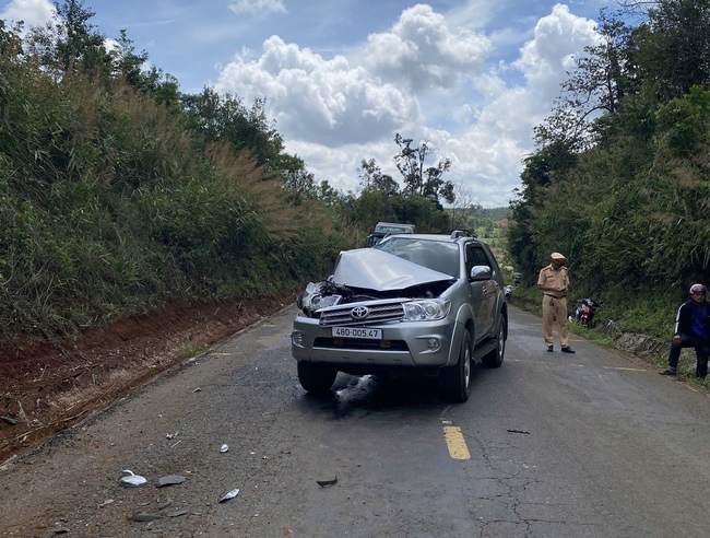 TNGT liên hoàn trên QL28 qua Đắk Nông, hai người tử vong tại chỗ- Ảnh 2.