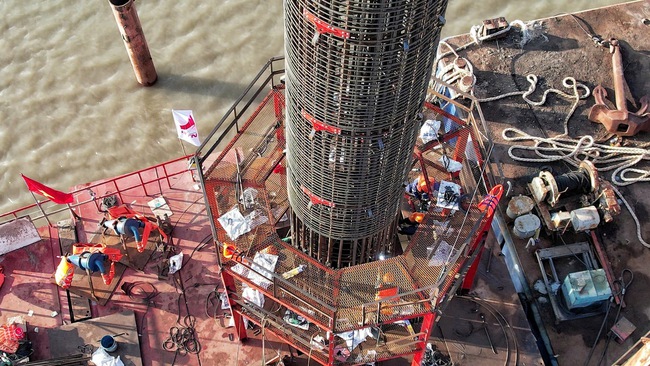 Hoàn thành trụ cọc D2500 tại cầu Đại Ngãi 1- Ảnh 1.