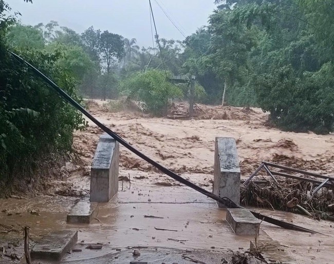 Thanh Hóa, Nghệ An tập trung khắc phục thiệt hại hạ tầng giao thông do bão số 3- Ảnh 2.