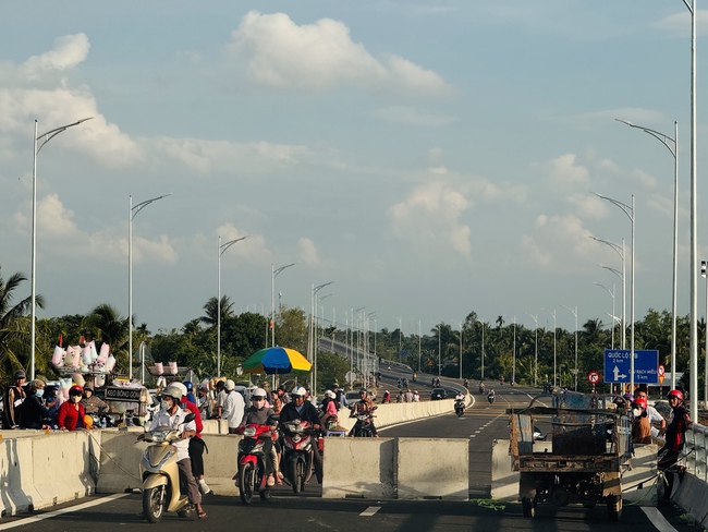 Cận cảnh cầu Rạch Miễu 2 trước ngày thông xe- Ảnh 5.