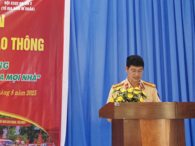 Đắk Lắk: Phổ biến Luật trật tự, an toàn giao thông đến đồng bào dân tộc thiểu số- Ảnh 2.