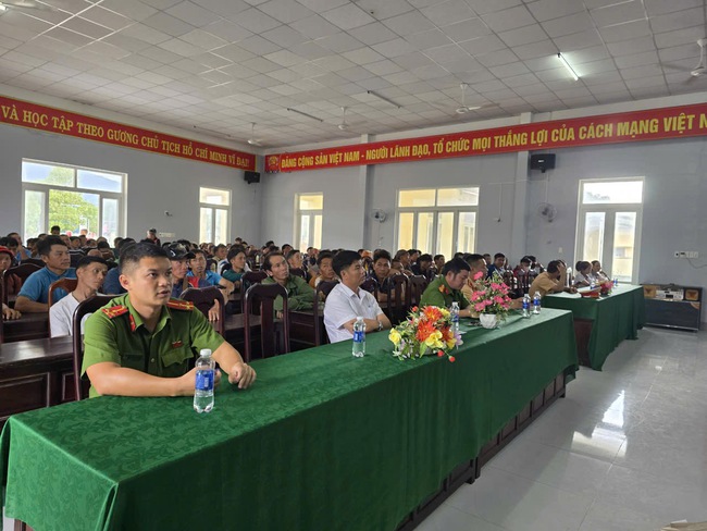 Đắk Lắk: Phổ biến Luật trật tự, an toàn giao thông đến đồng bào dân tộc thiểu số- Ảnh 3.