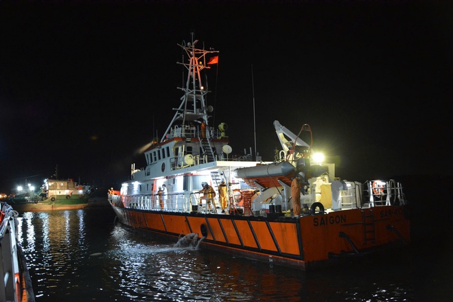 Khẩn trương cứu thuyền viên nước ngoài ngặp nạn trên vùng biển Vũng Tàu - Ảnh 3.