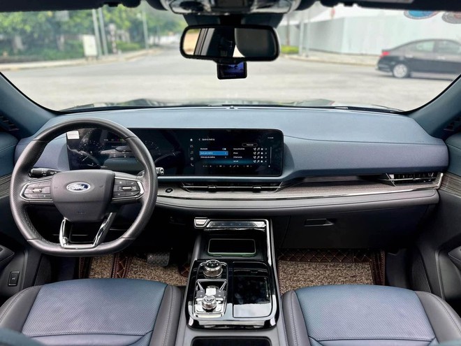 Giá lăn bánh Ford Territory tháng 10/2024: Giảm cả trăm triệu đấu Hyundai Tucson, Mazda CX-5- Ảnh 6. Giá lăn bánh Ford Territory tháng 10/2024: Giảm cả trăm triệu đấu Hyundai Tucson, Mazda CX-5- Ảnh 6.