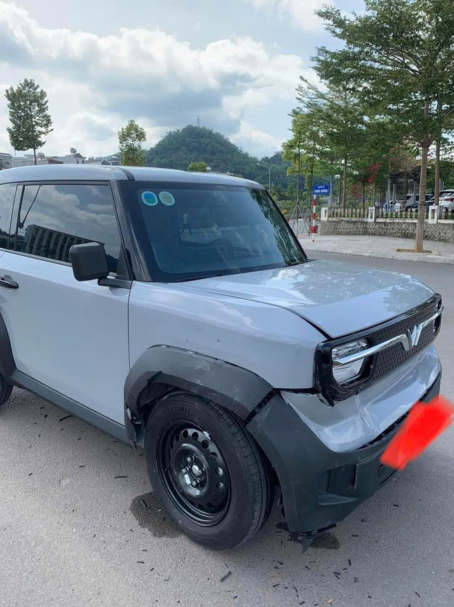 VinFast VF3 va chạm Toyota Veloz Cross: Kết quả khiến ai cũng bất ngờ- Ảnh 5.