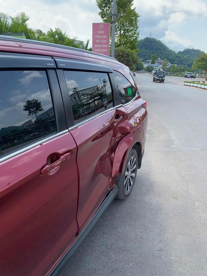 VinFast VF3 va chạm Toyota Veloz Cross: Kết quả khiến ai cũng bất ngờ- Ảnh 3.