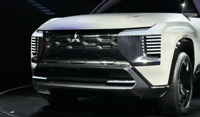 Ảnh thực tế xe Mitsubishi 7 chỗ: Đàn anh Xforce, có thể về Việt Nam thay Outlander- Ảnh 2.