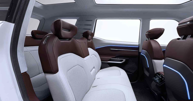 Ảnh thực tế xe Mitsubishi 7 chỗ: Đàn anh Xforce, có thể về Việt Nam thay Outlander- Ảnh 9.