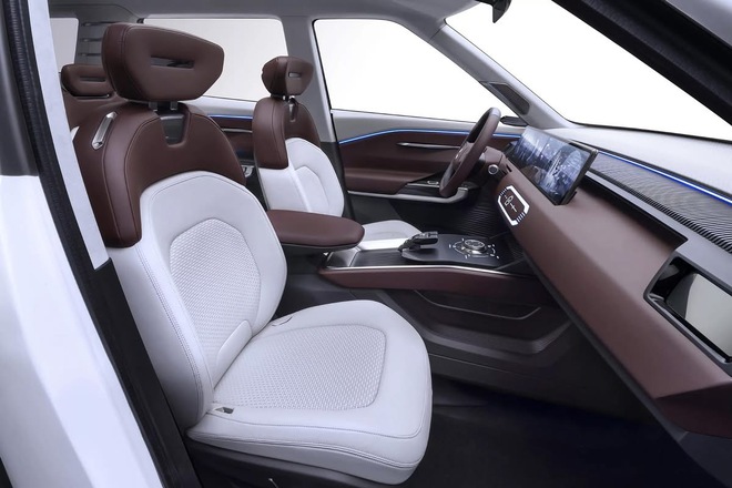 Ảnh thực tế xe Mitsubishi 7 chỗ: Đàn anh Xforce, có thể về Việt Nam thay Outlander- Ảnh 11.