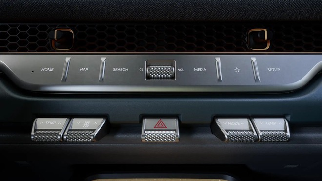 Ảnh thực tế KIA Tasman: Bán tải dạo phố với nội thất tiện nghi, ngoại hình khác lạ- Ảnh 8.