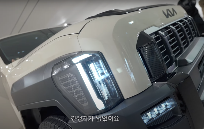 Ảnh thực tế KIA Tasman: Bán tải dạo phố với nội thất tiện nghi, ngoại hình khác lạ- Ảnh 3.