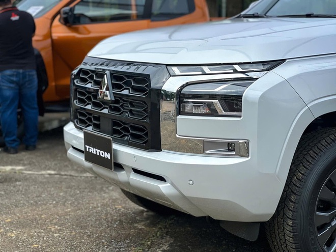 Giá xe Mitsubishi Triton lăn bánh tháng 11/2024: Ưu đãi cạnh tranh Ford Ranger - Ảnh 4.