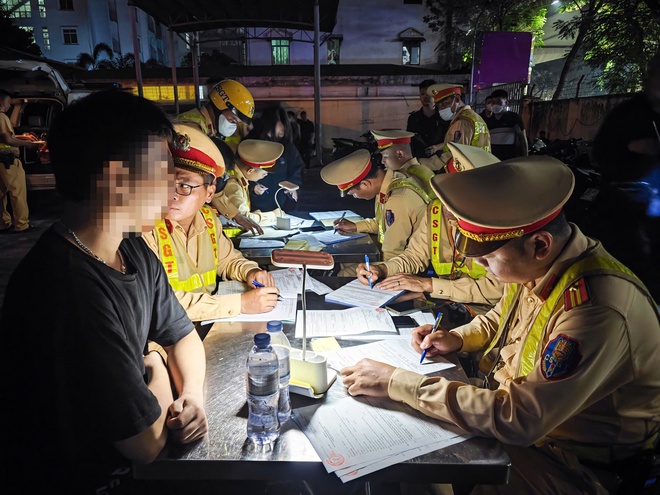 Xuyên đêm chặn bắt gần 40 