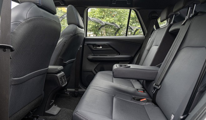 Giá xe Toyota Yaris Cross lăn bánh tháng 11/2024: Giảm không phanh rẻ hơn KIA Seltos - Ảnh 7.