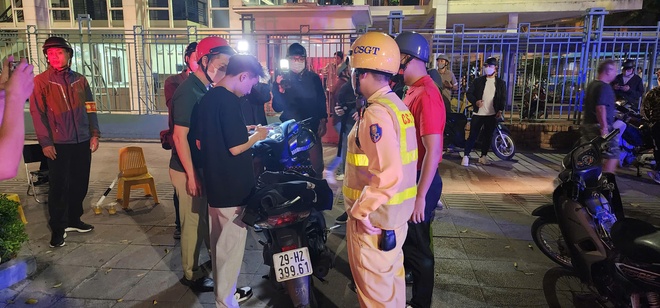 Video liên quân cảnh sát Hà Nội hoá trang vây bắt Video liên quân cảnh sát Hà Nội hoá trang vây bắt