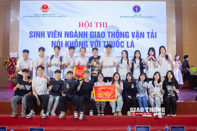 Sinh viên ngành GTVT nói không với thuốc lá- Ảnh 11. Sinh viên ngành GTVT nói không với thuốc lá- Ảnh 11.