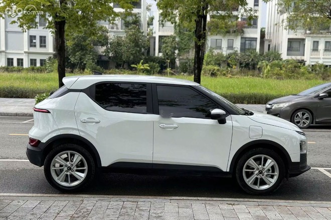 VinFast VF5 Plus 2024 chạy lướt rao bán giá khó tin- Ảnh 4. VinFast VF5 Plus 2024 chạy lướt rao bán giá khó tin- Ảnh 4.