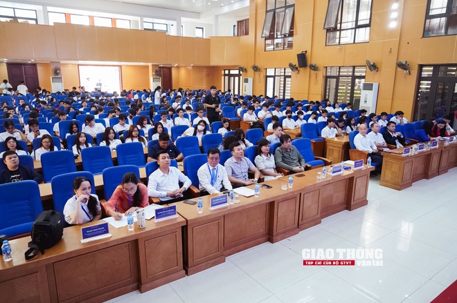 Sinh viên ngành GTVT nói không với thuốc lá- Ảnh 4. Sinh viên ngành GTVT nói không với thuốc lá- Ảnh 4.