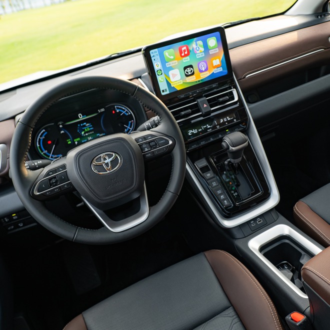 Chạy hơn 400 km, Toyota Innova Cross bản tiết kiệm xăng hiếm hoi lên sàn xe lướt, giá bao nhiêu?- Ảnh 5. Chạy hơn 400 km, Toyota Innova Cross bản tiết kiệm xăng hiếm hoi lên sàn xe lướt, giá bao nhiêu?- Ảnh 5.