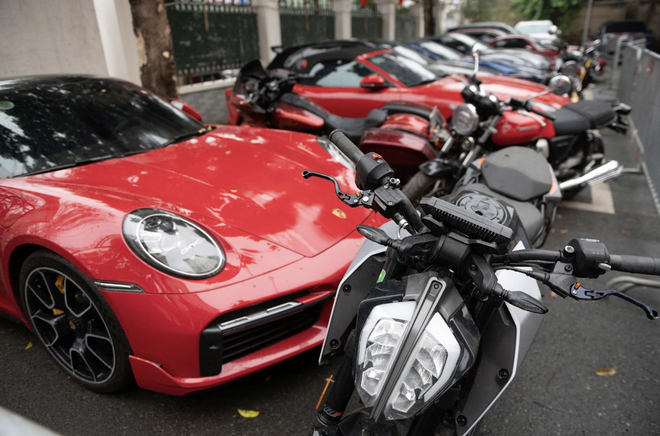 Soi giá dàn siêu xe hơn trăm tỷ đồng của Mr Pips- Ảnh 5. Soi giá dàn siêu xe hơn trăm tỷ đồng của Mr Pips- Ảnh 5.