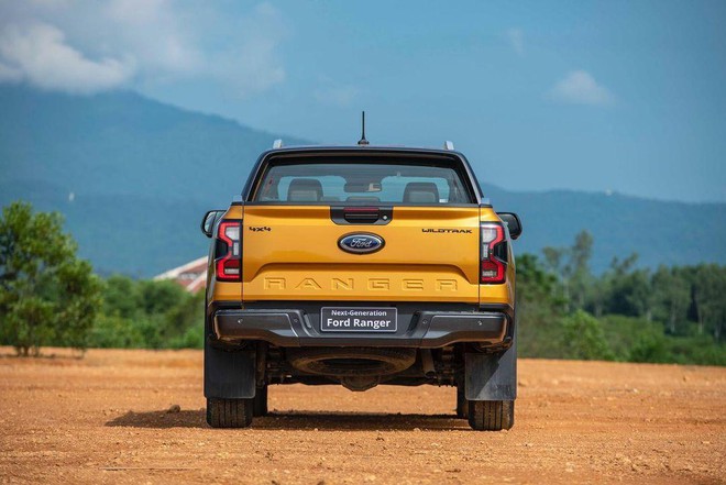 Giá xe Ford Ranger lăn bánh tháng 12/2024: Bán chạy vẫn ưu đãi sâu- Ảnh 5. Giá xe Ford Ranger lăn bánh tháng 12/2024: Bán chạy vẫn ưu đãi sâu- Ảnh 5.