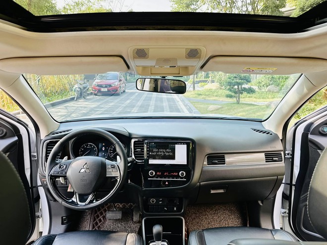 Giá xe Mitsubishi Outlander lăn bánh tháng 2/2025: Giảm không phanh đấu Mazda CX-5- Ảnh 6.