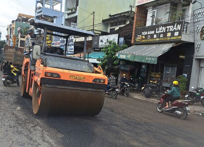 Khắc phục hư hỏng mặt đường, đảm bảo giao thông trên QL1, QL1D, QL19 qua 2 tỉnh Bình Định và Phú Yên- Ảnh 8.