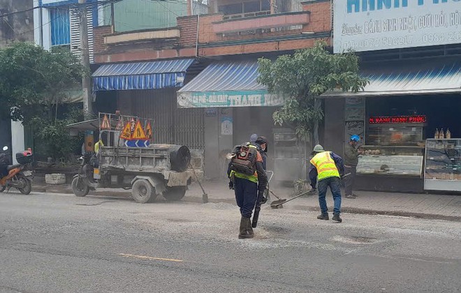 Khắc phục hư hỏng mặt đường, đảm bảo giao thông trên QL1, QL1D, QL19 qua 2 tỉnh Bình Định và Phú Yên- Ảnh 4.