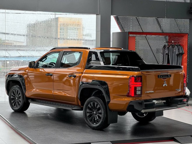 Giá xe Mitsubishi Triton lăn bánh tháng 1/2025: Giảm không phanh đấu Ford Ranger- Ảnh 4.