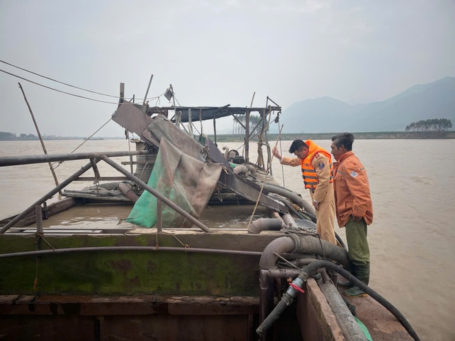 Video cảnh sát đường thủy bắt 